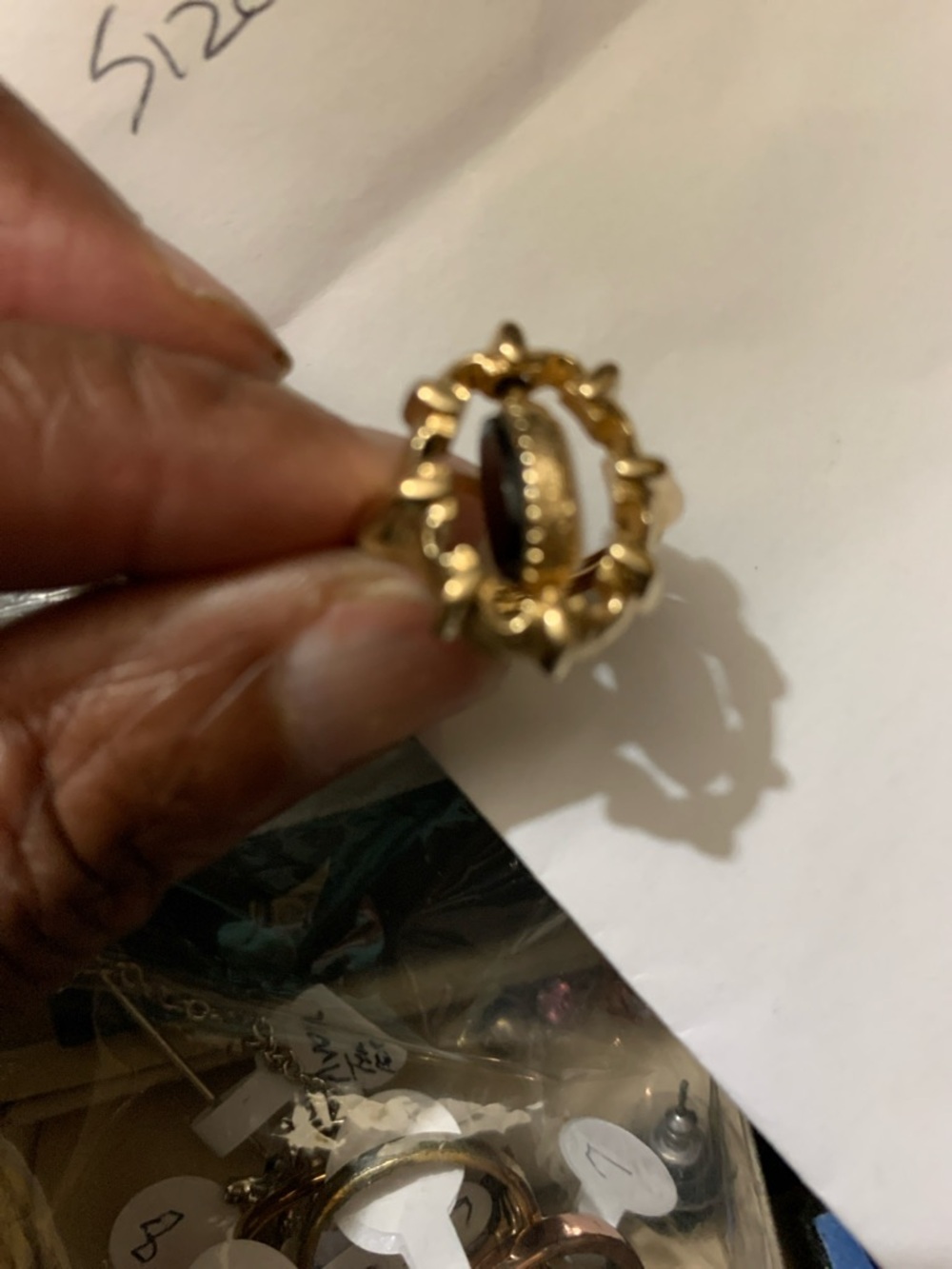 Avon Vintage Gold-Tone Lights & Shadows Reversible Flip Ring size 5 - Picture 5 of 7